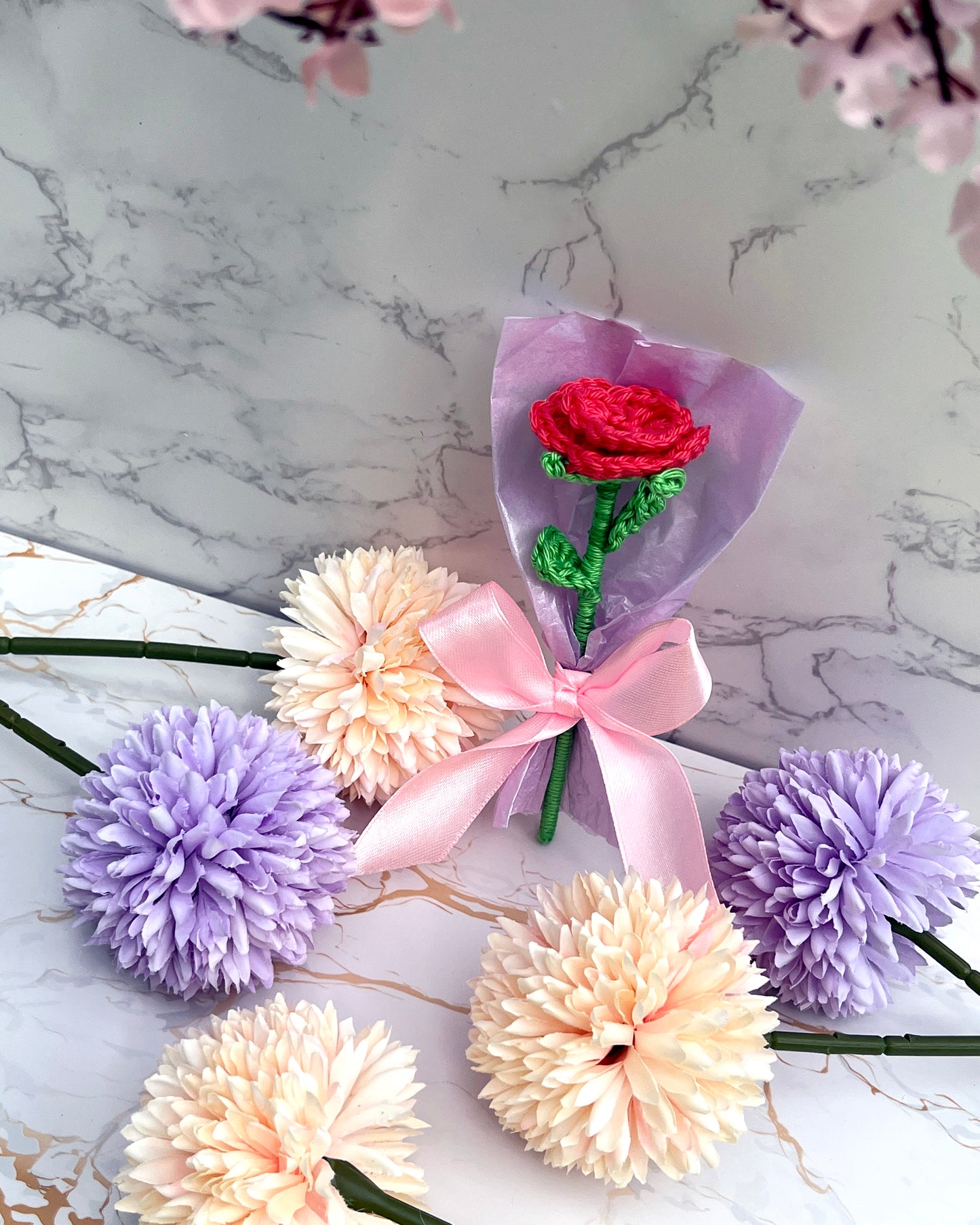 Pack Sant Jordi Personalitzat – Tassa + Rosa de Crochet